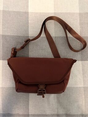 Uniqlo U Mini Messenger Bag